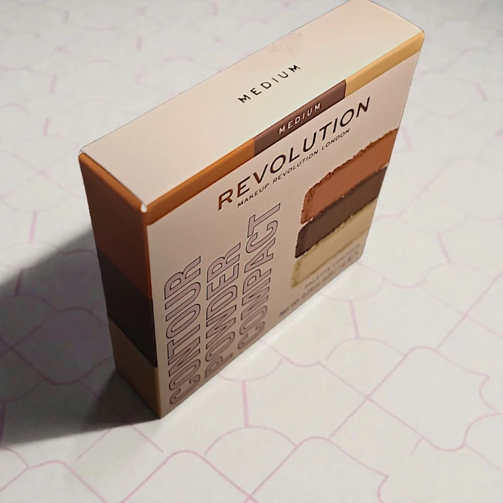Revolution Contour Palette - Medium Brown and Cream